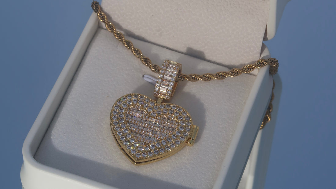 Heart Picture Pendant & Rope Chain