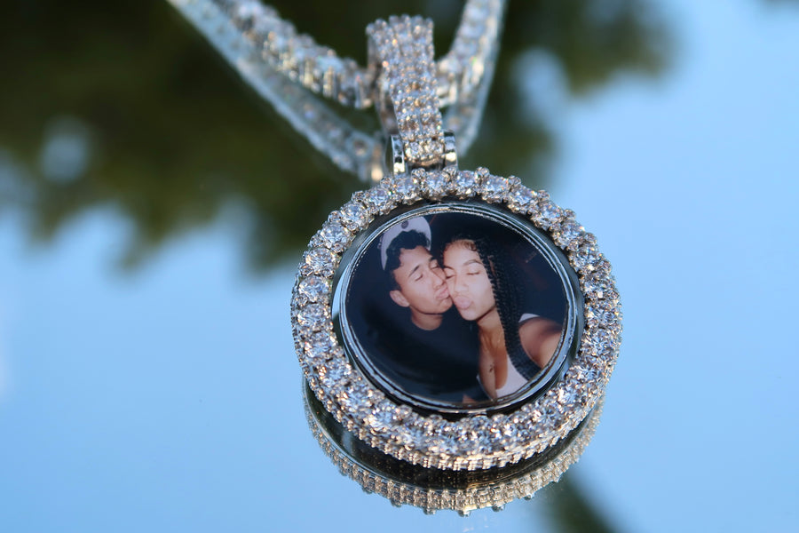Double sided picture pendant & Chain